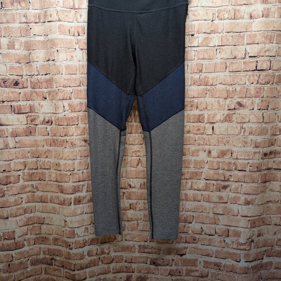 Outdoor Voices Black and Gray Colorblock Leggings - Picture 3 of 8